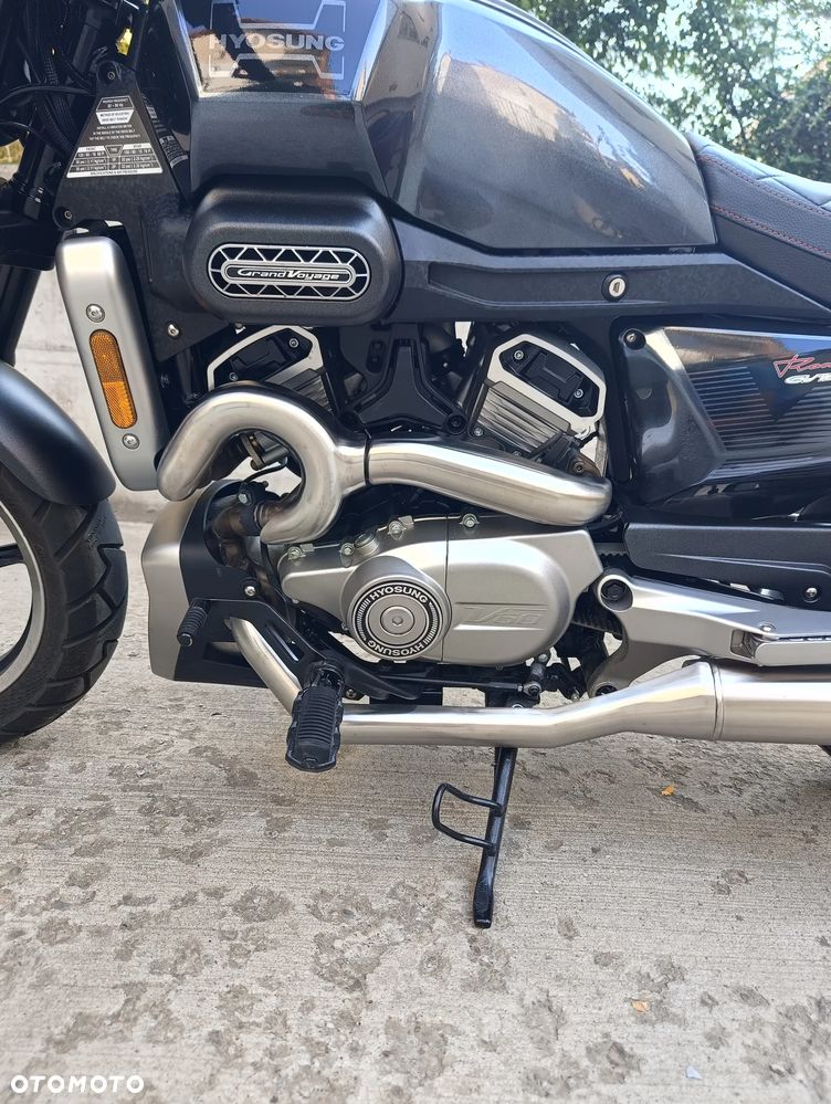Hyosung GV - 8