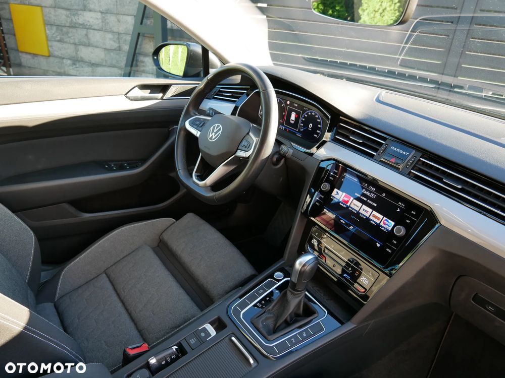 Volkswagen Passat 2.0 TDI EVO Business DSG - 2