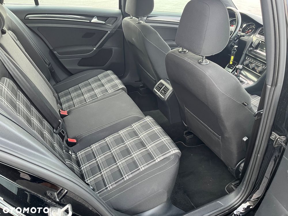 Volkswagen Golf VII 2.0 TDI BMT GTD - 11