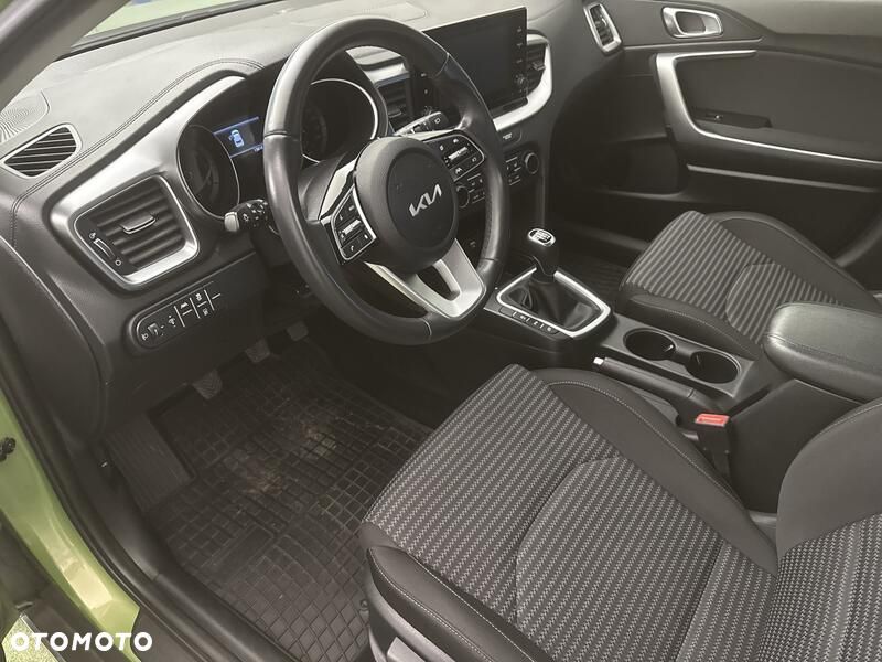 Kia XCeed 1.5 T-GDI M - 10
