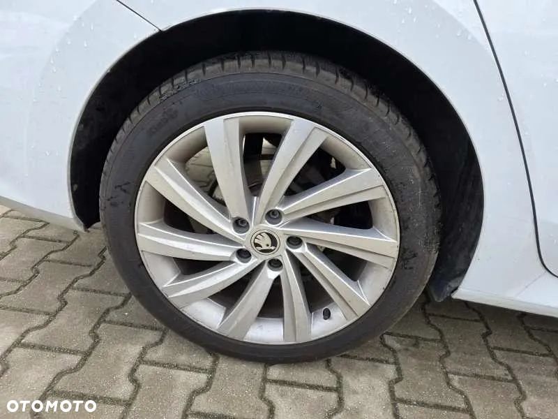 Skoda Octavia 1.5 TSI ACT Style DSG - 7