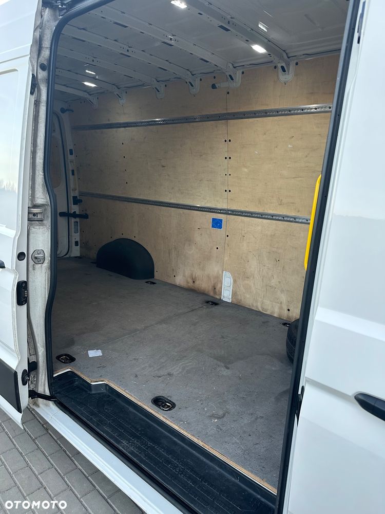 Volkswagen Crafter - 11