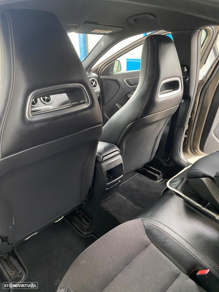 Mercedes-Benz A 180 CDI (BlueEFFICIENCY) Urban - 17