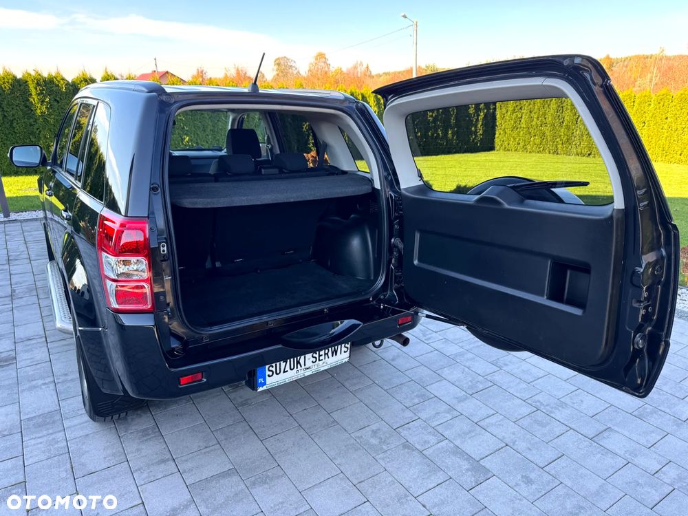 Suzuki Grand Vitara 2.4 De Luxe - 13