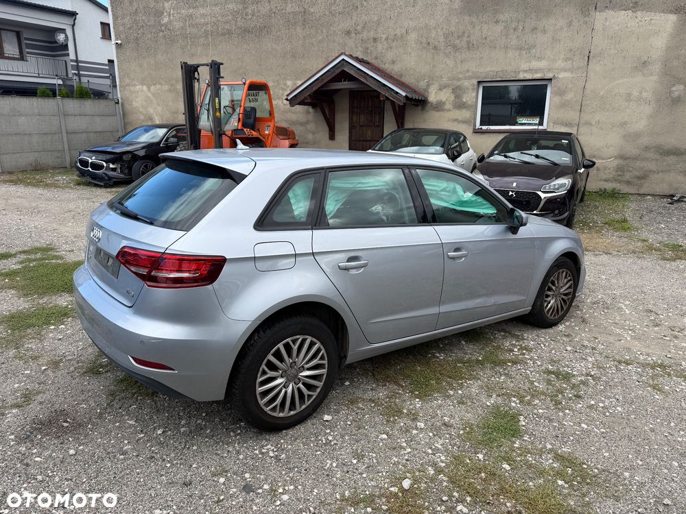 Audi A3 Sportback - 5