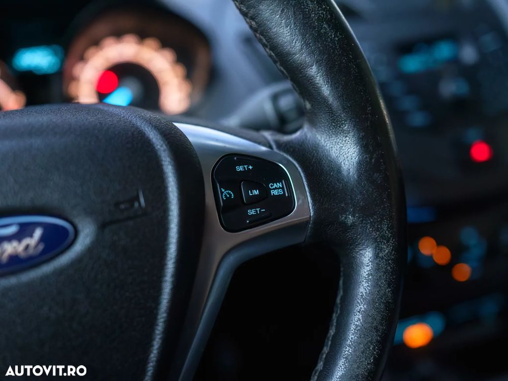FORD Tourneo Courier 2019 — imagine 17