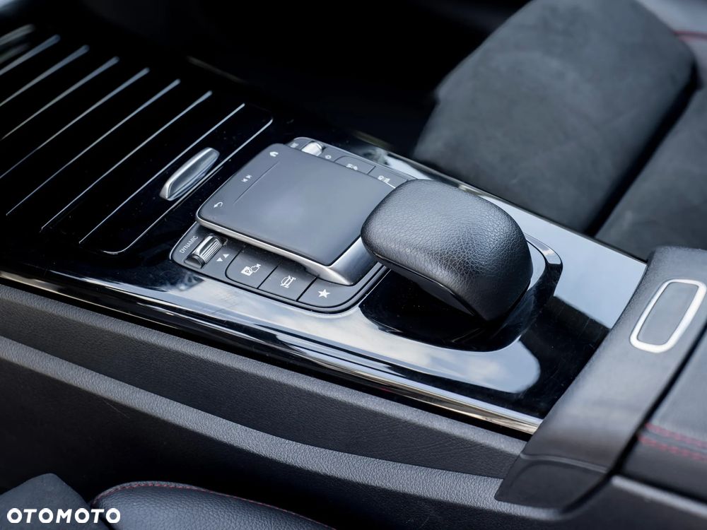 Mercedes-Benz CLA 200 7G-DCT - 21