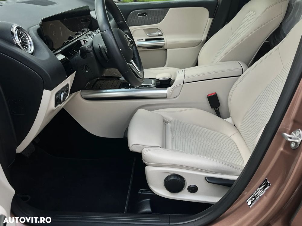 Mercedes-Benz GLA 250 e - 11