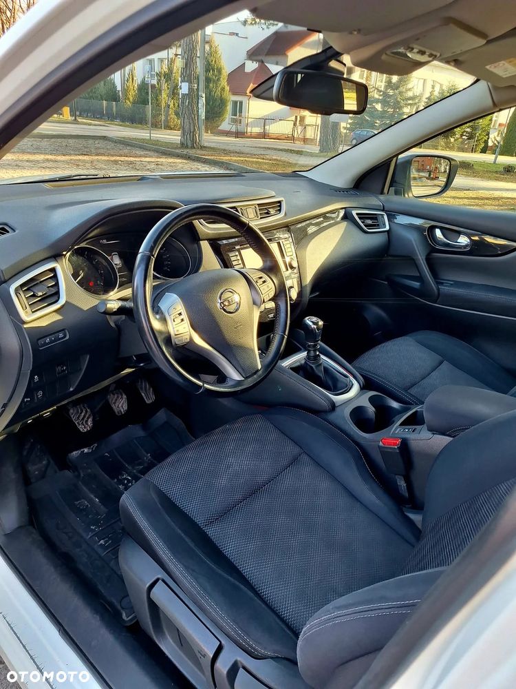 Nissan Qashqai 1.2 DIG-T N-Vision - 11