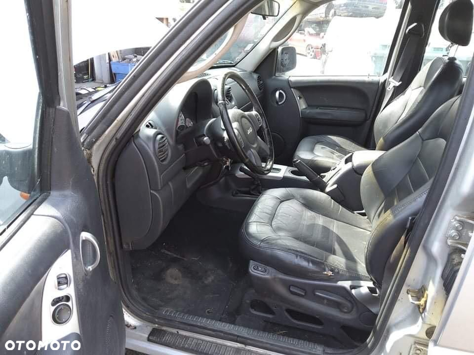 JEEP CHEROKEE KJ TAPICERKA FOTELE KANAPA SKÓRY EUROPA - 2