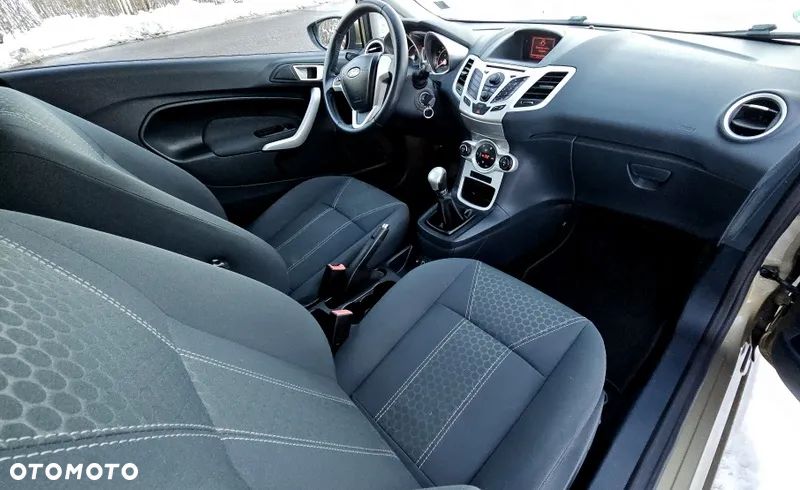 Ford Fiesta 1.4 Titanium - 22