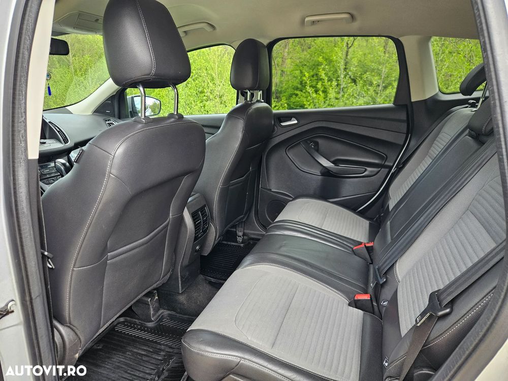 Ford Kuga 2.0 TDCi 4WD Powershift Titanium - 9