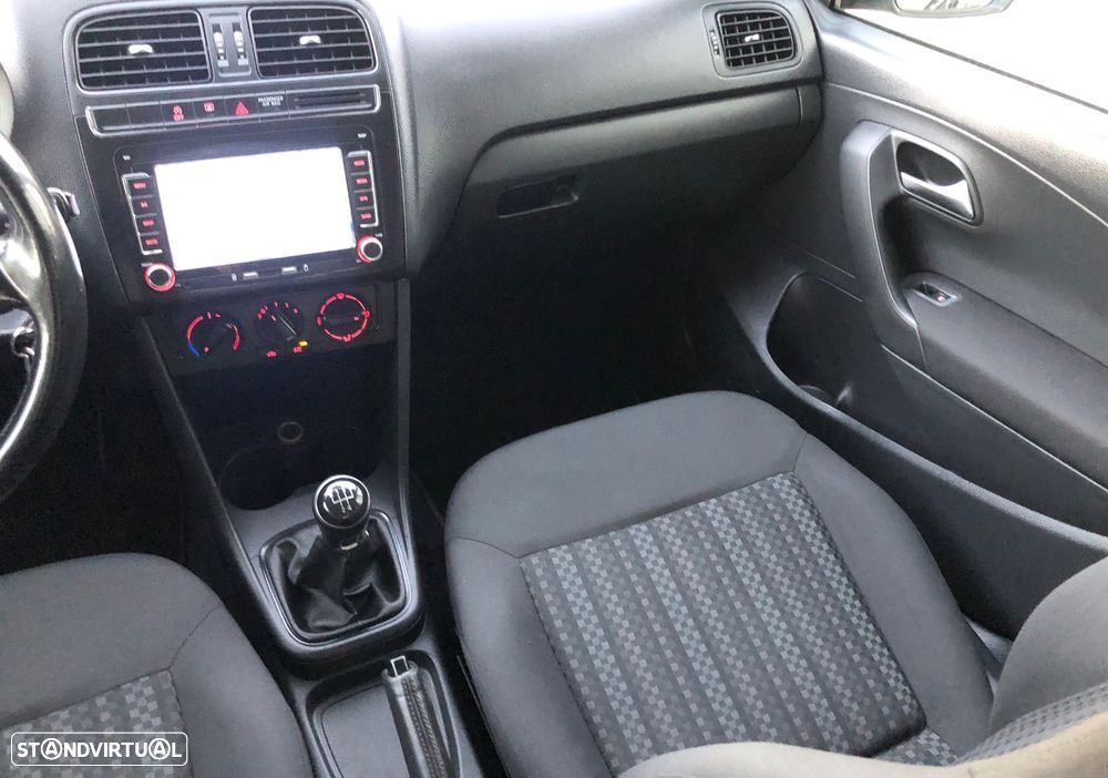 VW Polo 1.4 TDi BlueMotion - 25