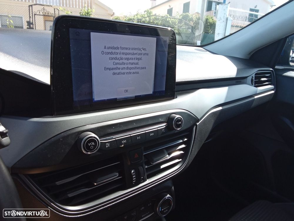 Ford Focus 1.5 TDCi ECOBlue Connected Aut. — fotografia 20