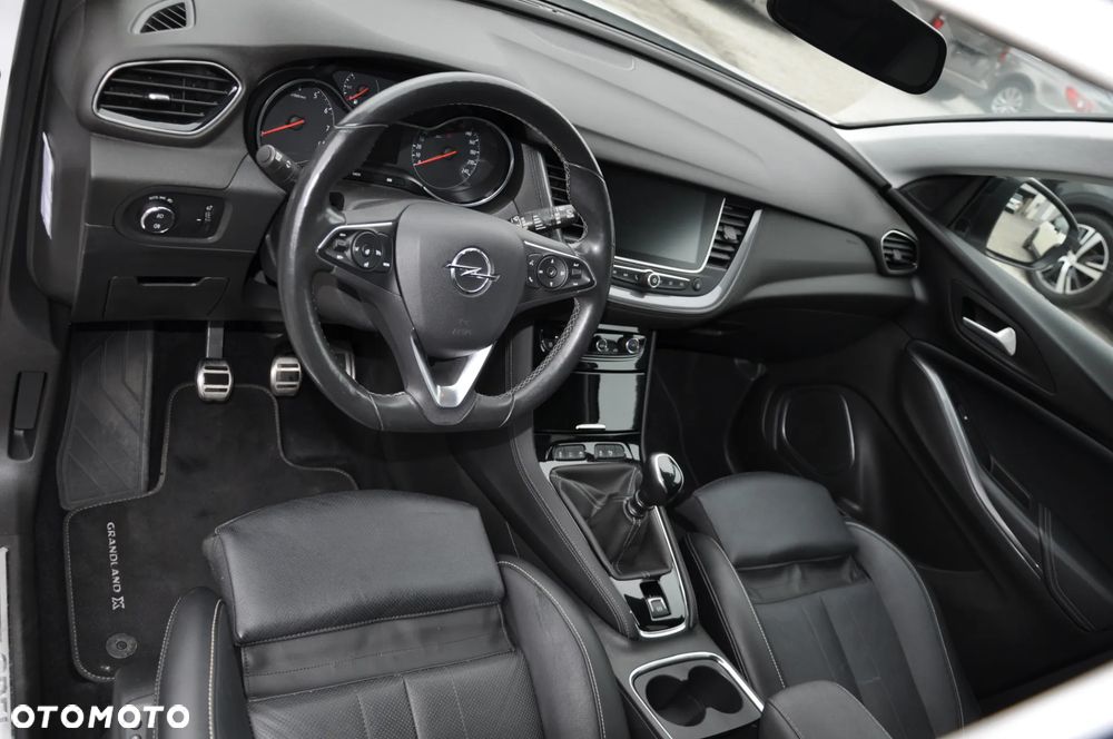 Opel Grandland X 1.5 D Start/Stop Color Line - 12