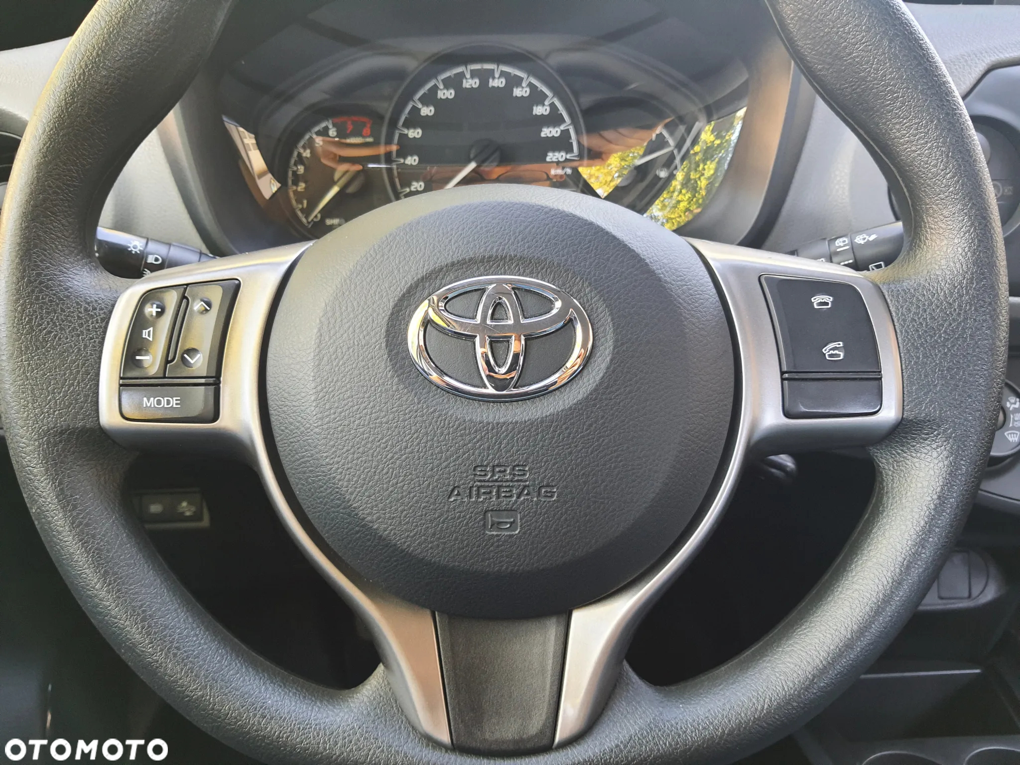 Toyota Yaris 1.5 Active - 11