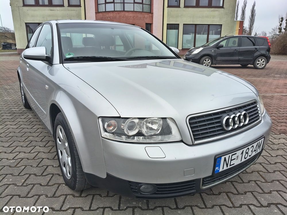 Audi A4 Limousine - 10