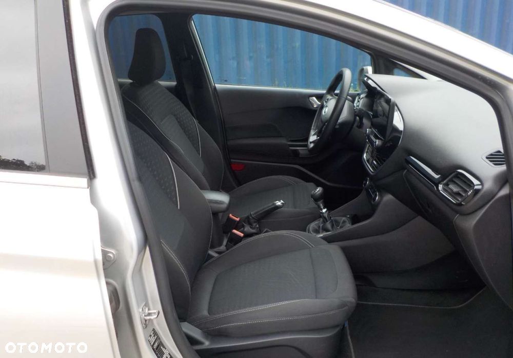 Ford Fiesta - 12