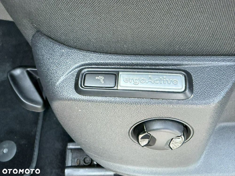 Volkswagen Tiguan Allspace - 13