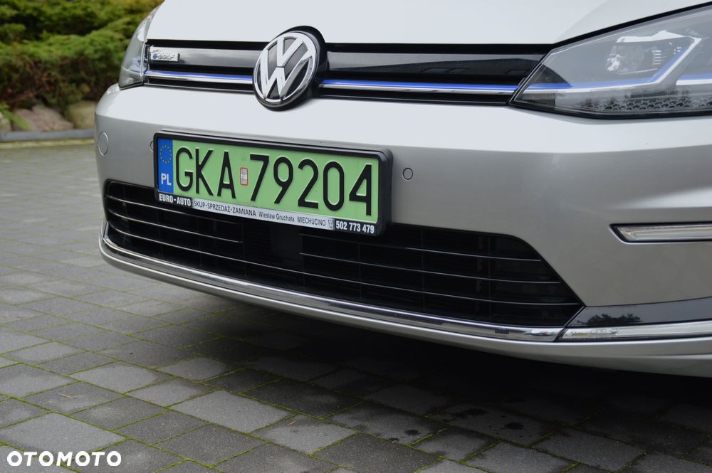 Volkswagen Golf - 37