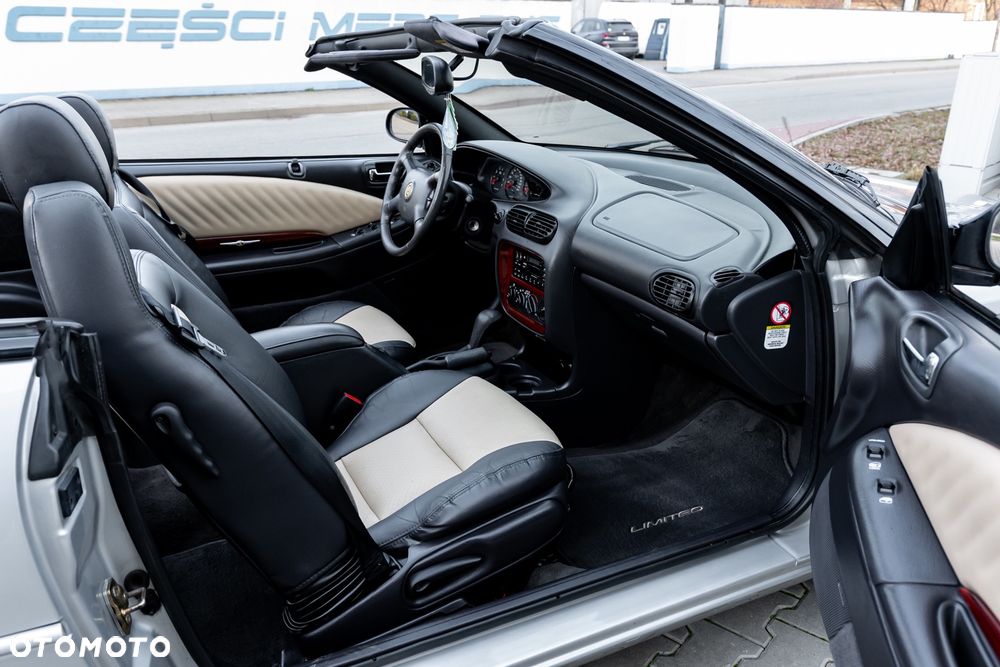 Chrysler Stratus - 29