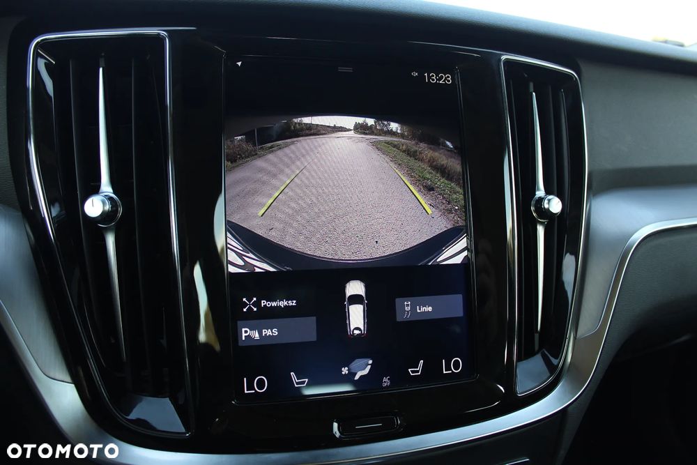 Volvo V60 D3 Geartronic Momentum Pro - 24