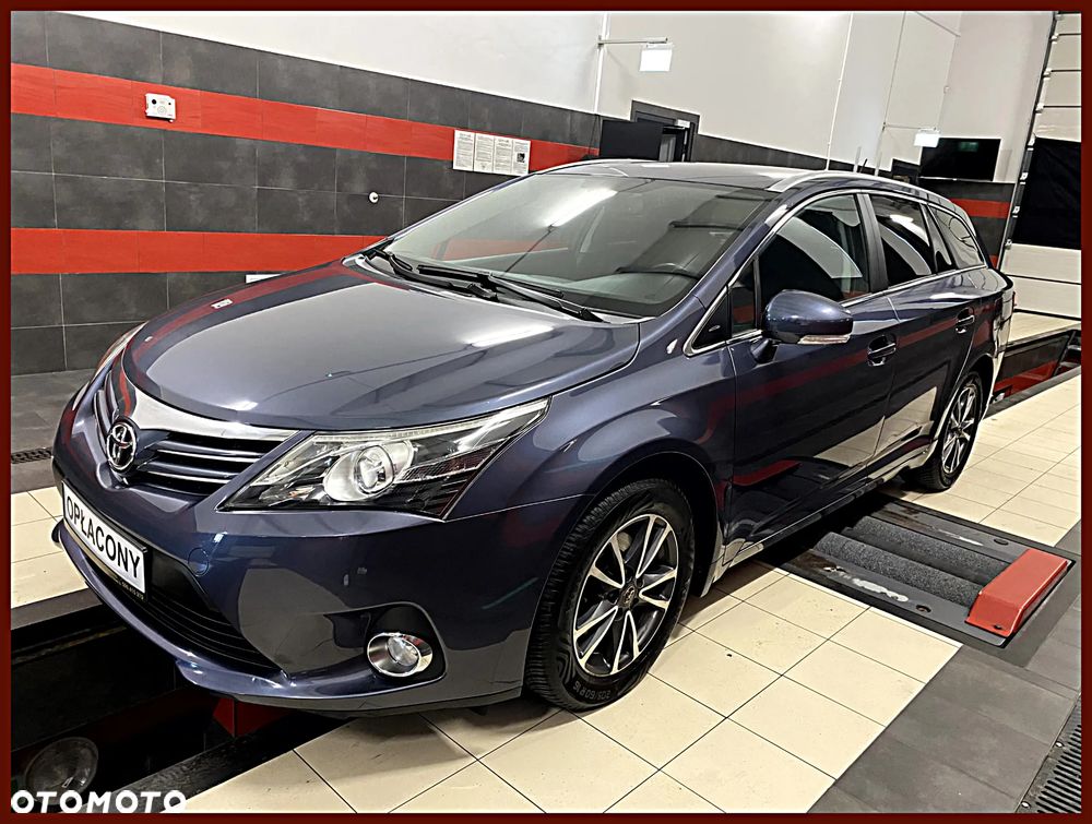 Toyota Avensis Touring Sports 1.8 Executive - 1