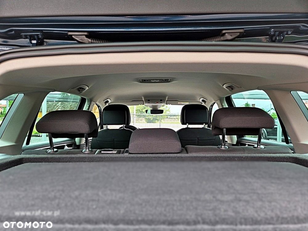 Volkswagen Tiguan 2.0 TDI SCR DSG IQ.DRIVE - 10