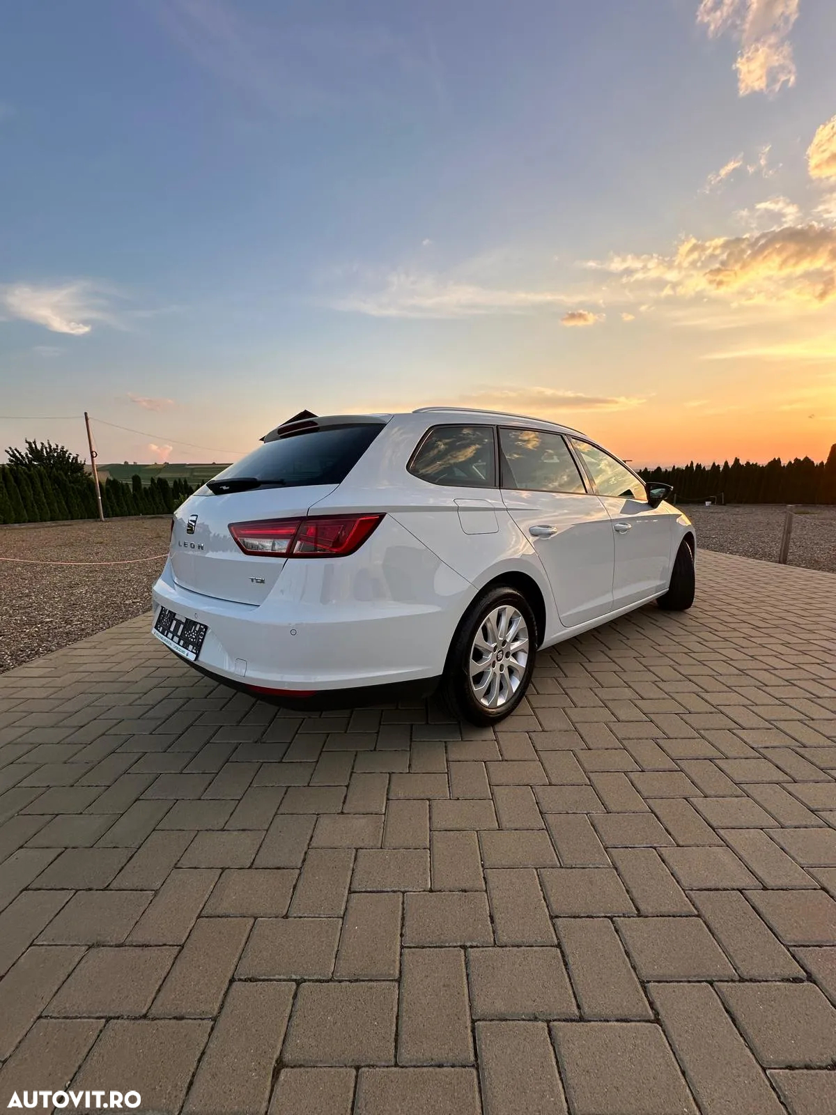 Seat Leon ST 1.6 TDI CONNECT - 12