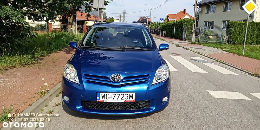 Toyota Auris 1.8 Premium - 22