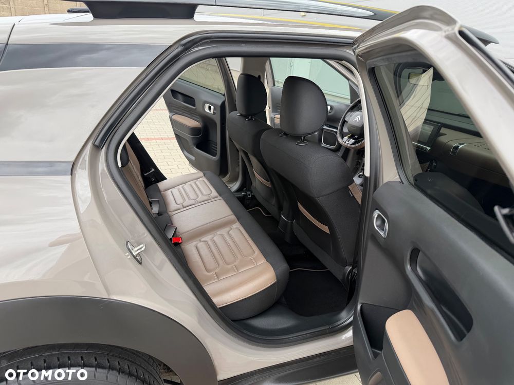 Citroën C4 Cactus 1.2 PureTech Shine Edition S&S - 22
