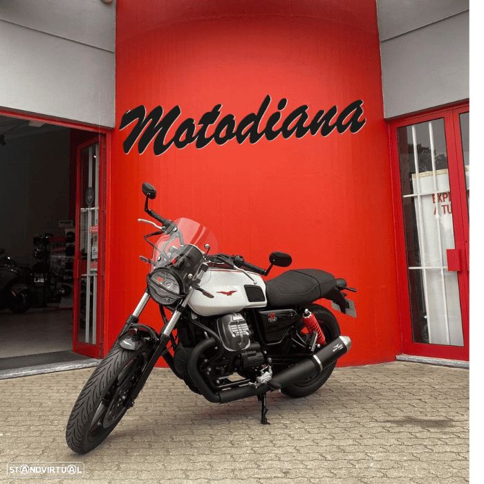 Moto Guzzi V7 STONE TEEN - 1