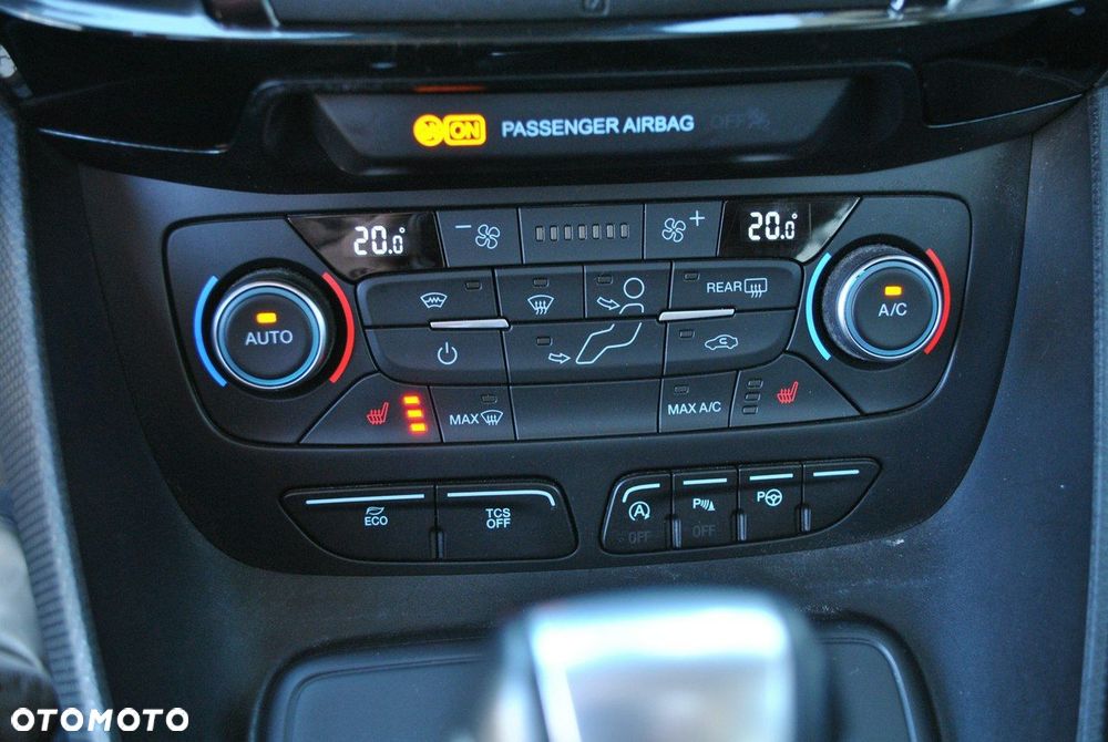 Ford Tourneo Connect Grand - 23