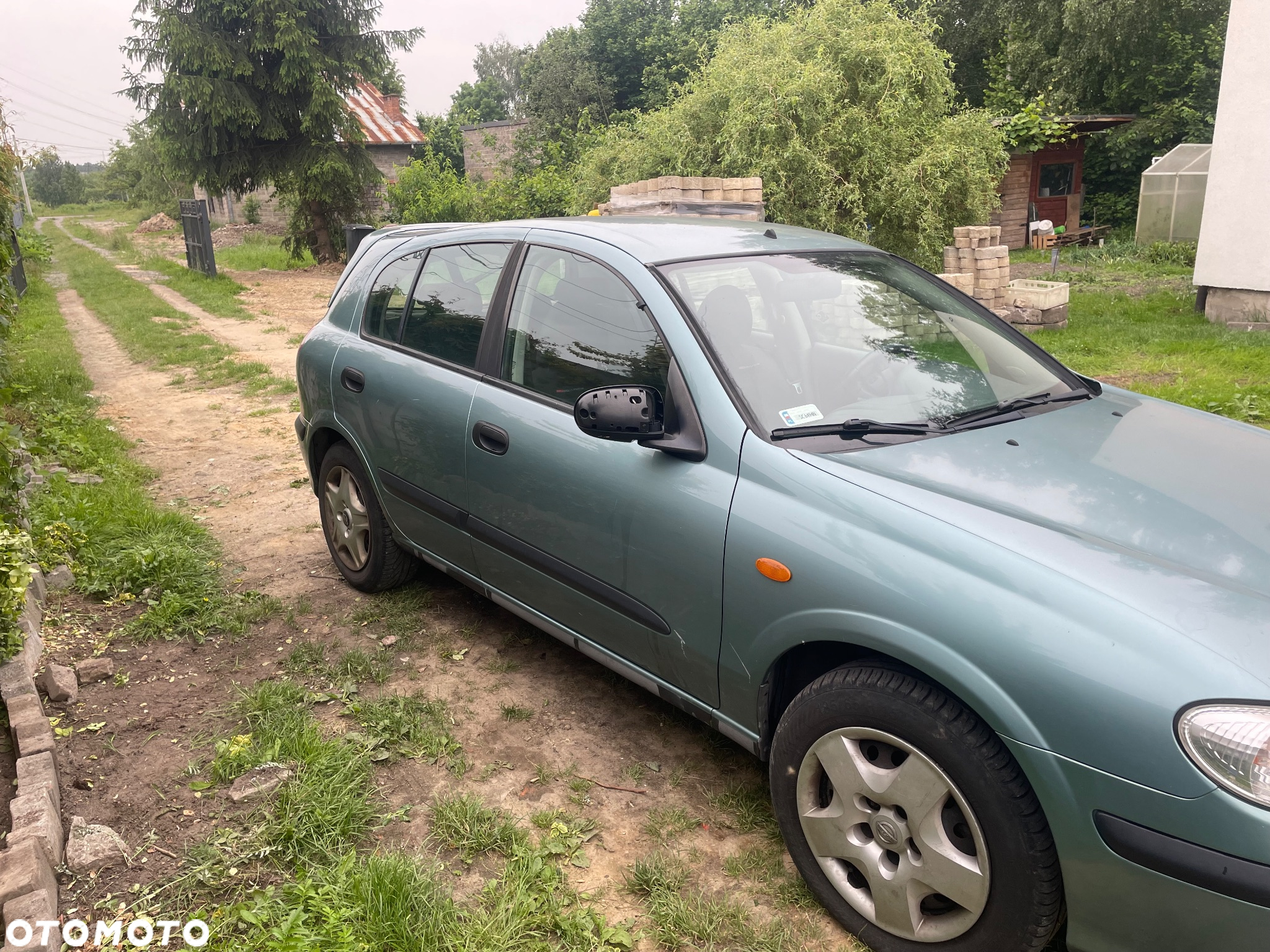 Nissan Almera - 13