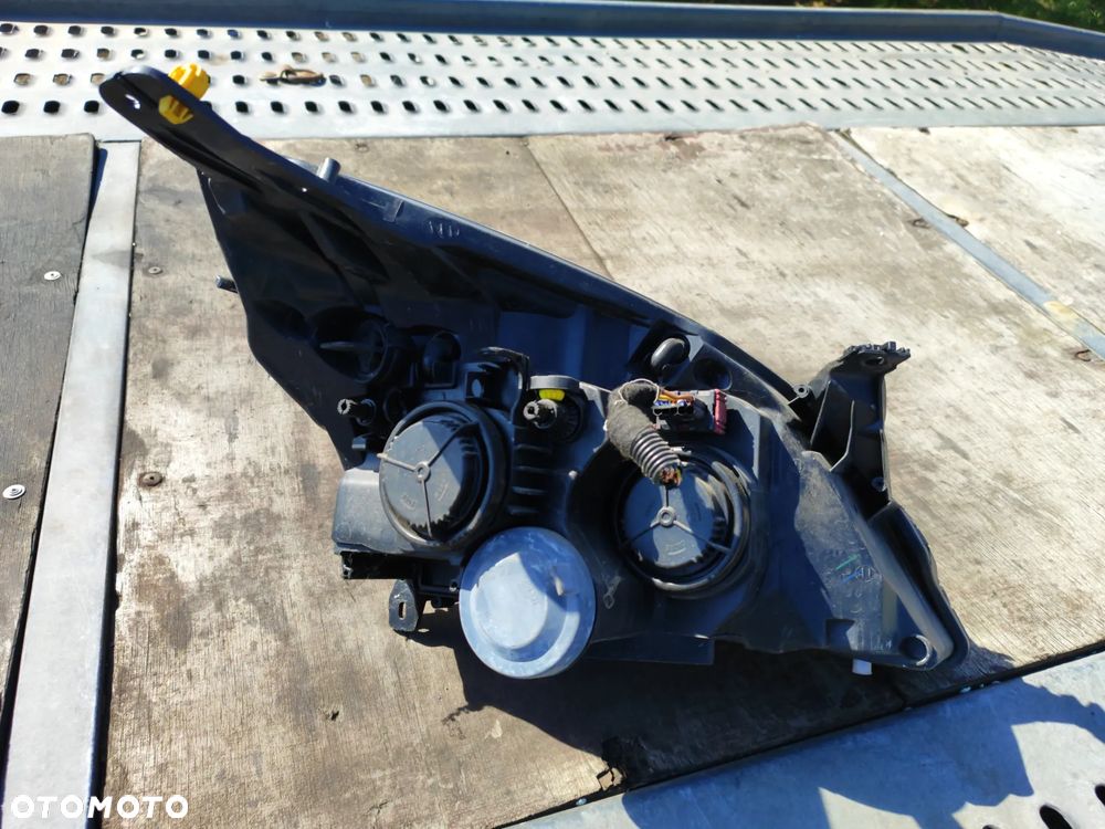 lampa przód lewa + prawa soczewka kompletna EUROPA do OPEL Vectra C Lift 05- - 9