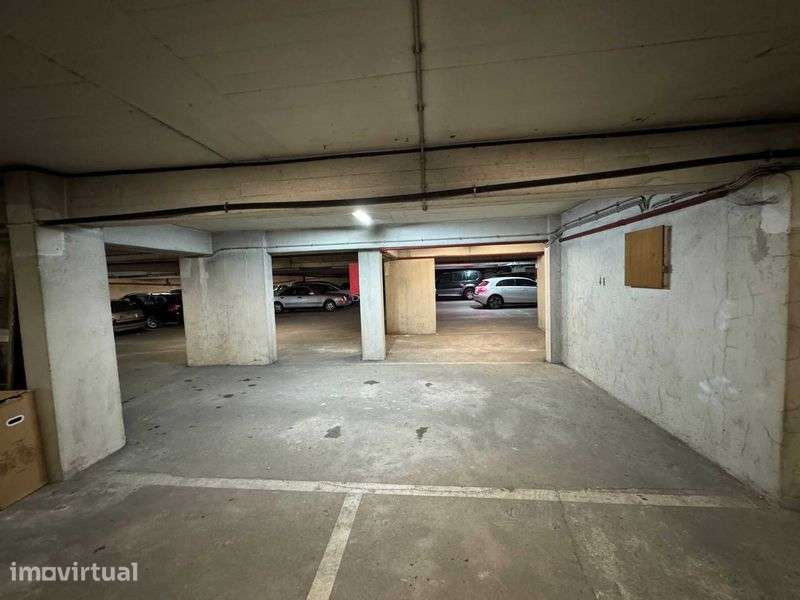 Arrenda-se Garagem Costa Caparica - Grande imagem: 4/8
