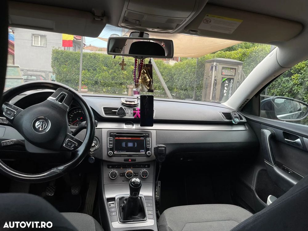 Volkswagen Passat 2.0 TDI BlueMotion Tehnology 4Motion Comfortline - 8