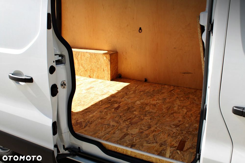 Renault Trafic L2H1 Long - 20
