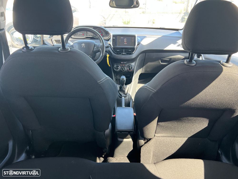 Peugeot 208 1.2 PureTech Style - 9