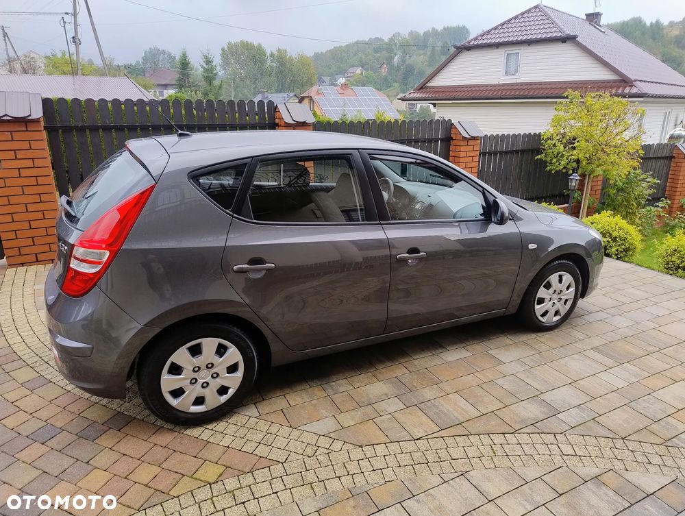 Hyundai i30 1.6 Comfort - 4