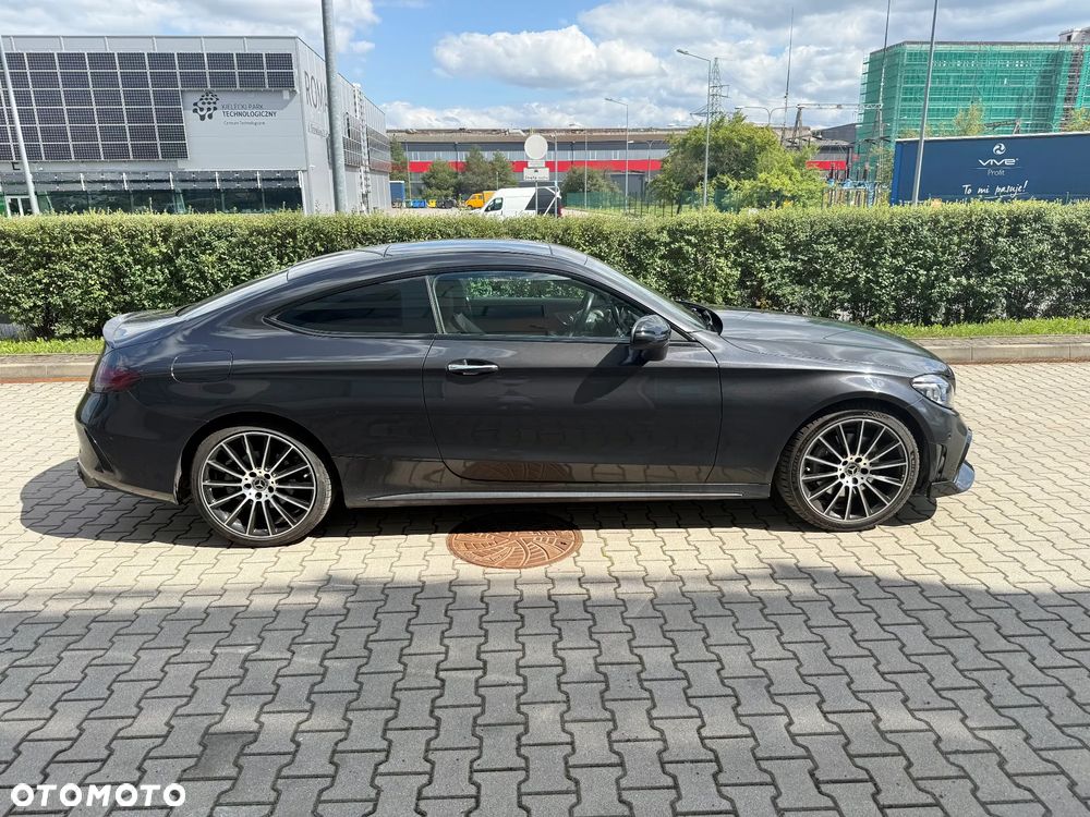 Mercedes-Benz Klasa C 300 9G-TRONIC AMG Line - 14