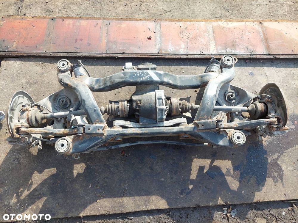 KOMPLETNE ZAWIESZENIE BELKA SANKI TYŁ QUATTRO DYFER AUDI A4 B6 EUB - 1