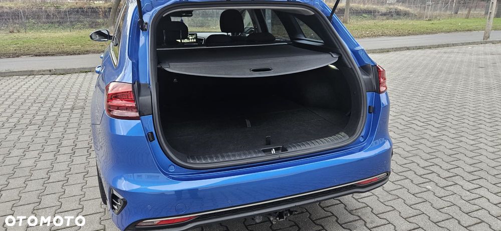 Kia Ceed - 9