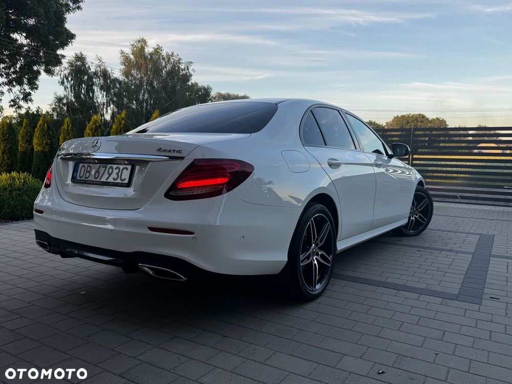Mercedes-Benz Klasa E 220 d 4-Matic 9G-TRONIC - 2