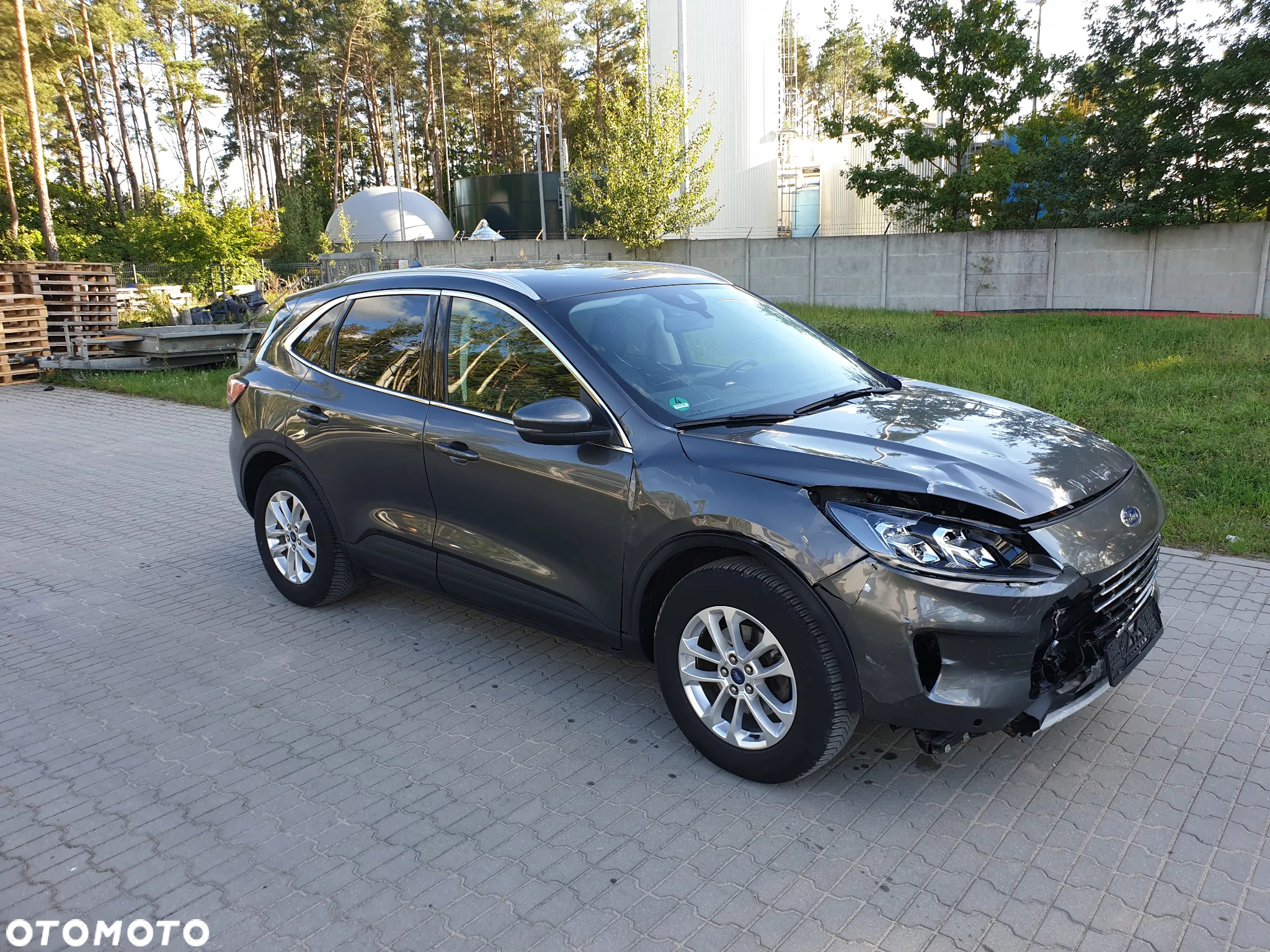 Ford Kuga 1.5 EcoBoost TITANIUM - 11