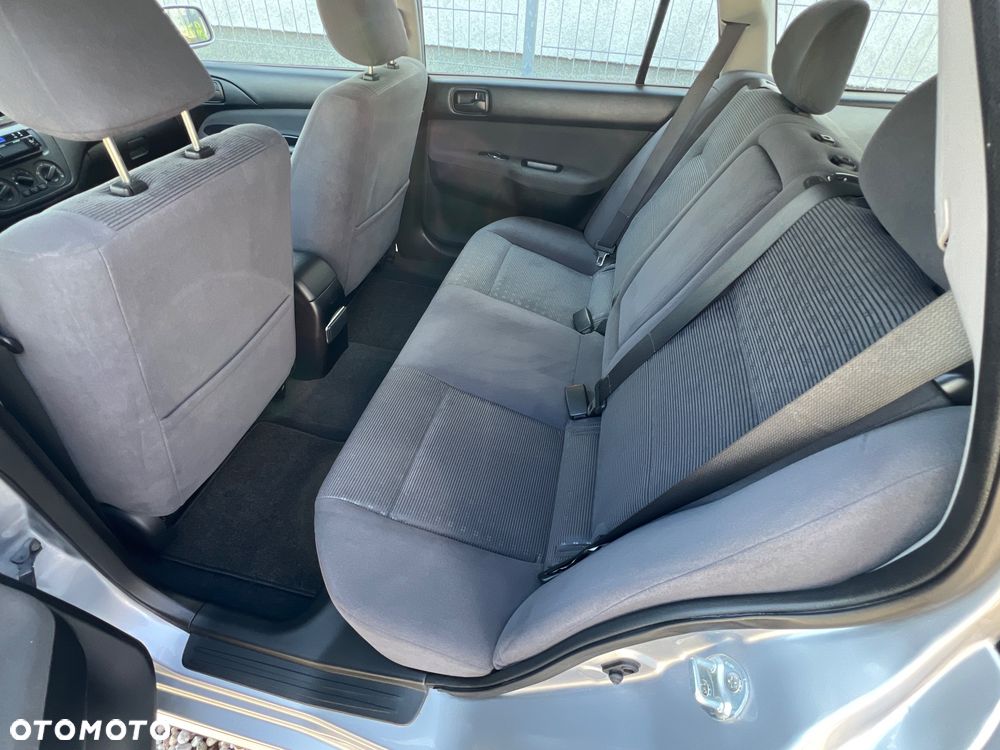 Mitsubishi Lancer 1.6 Intense - 30
