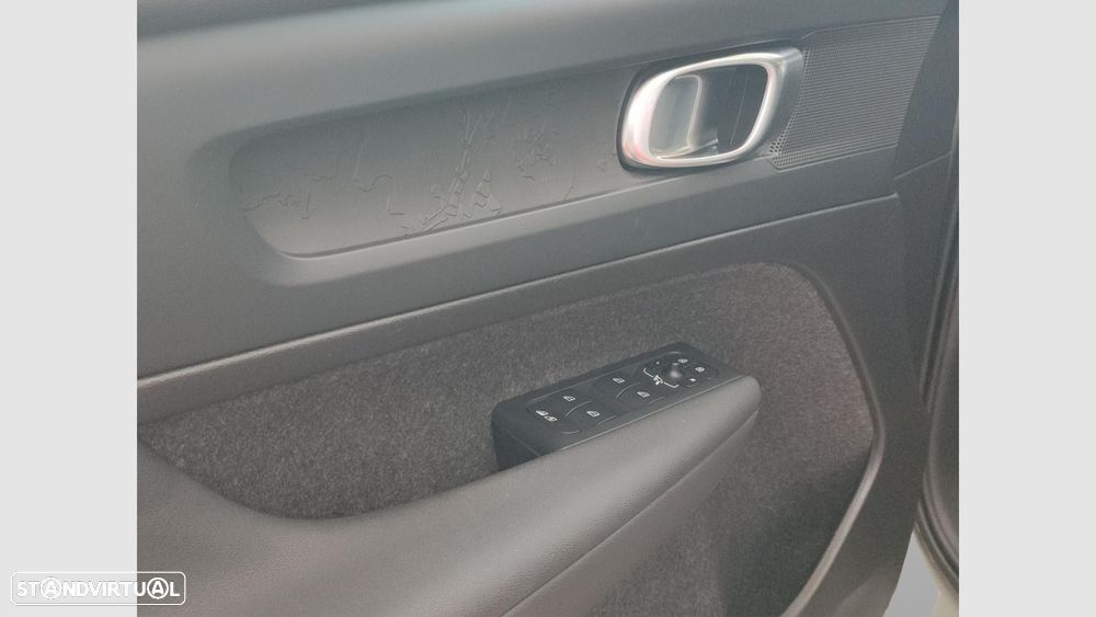 Volvo C40 Recharge Extended Range Plus - 11