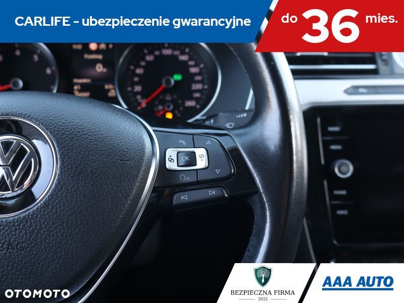 Volkswagen Passat - 18