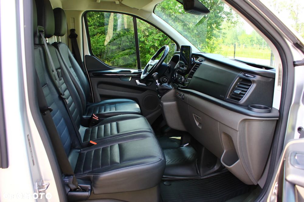Ford TRANSIT CUSTOM TRAIL 2.0 TDCI 131KM 3 OSOBOWY NAVIGACJA KAMERA FELGI FULL OPCJA STAN PERFEKT FV23% - 35