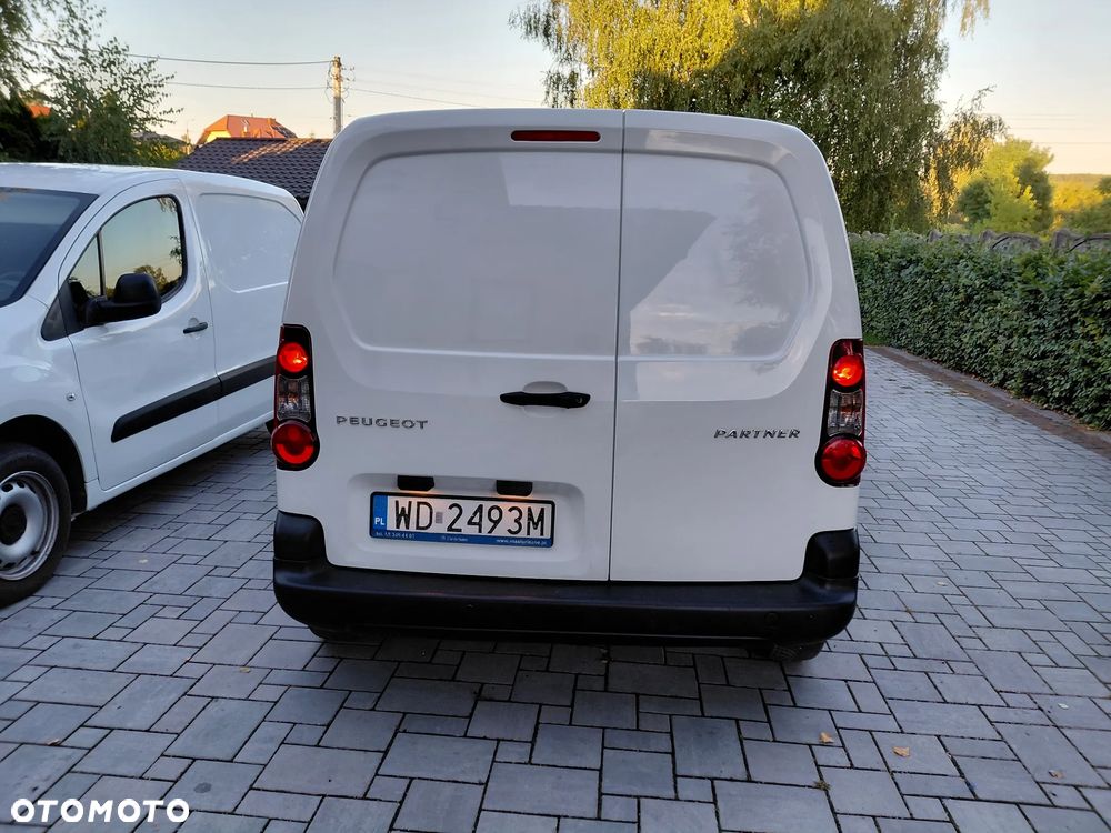 Peugeot Partner 1,6 HDI - 3 osoby - 17